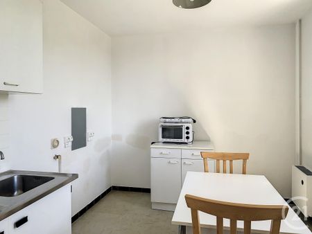 Location Appartement 1 pièce 35m² TROYES 10000 - Photo 4