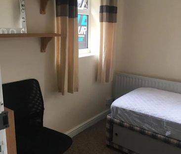 4 bedroom house to rent - Photo 3