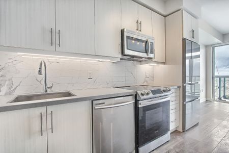 For Lease - 75 Oneida Crescent Unit# 1806, Richmond Hill, Ontario - Photo 3