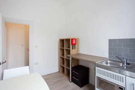 1 bedroom flat to rent - Photo 3