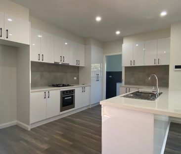 Contemporary Townhouse in a Prime Epping Location - Photo 6