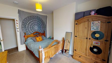 6 bedroom terraced house to rent - Photo 5