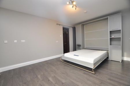 Studio to rent - Photo 3