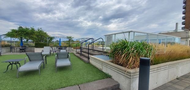 For Lease - 3865 Lake Shore Boulevard Unit# 408, Toronto, Ontario - Photo 1