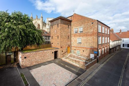 3 bedroom penthouse apartment in York city centre - Photo 5