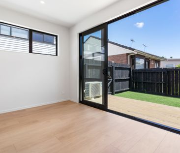 Modern Luxury in Panmure's Golden Triangle - Photo 4