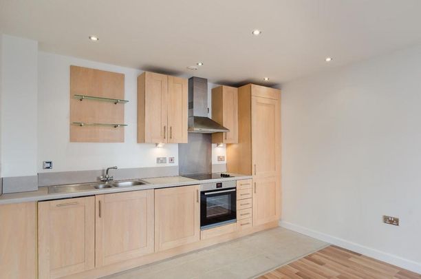 1 bedroom flat to rent - Photo 1