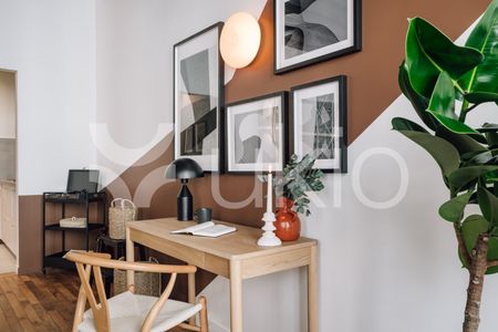 Appartement • Les Halles - Photo 2