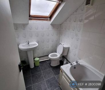 1 bedroom in a house share to rent - Photo 6