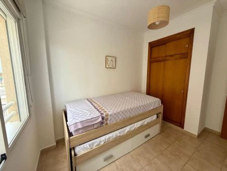 Apartamento de alquiler en Calle del Mar , Calas Santiago Bernabéu - Photo 2