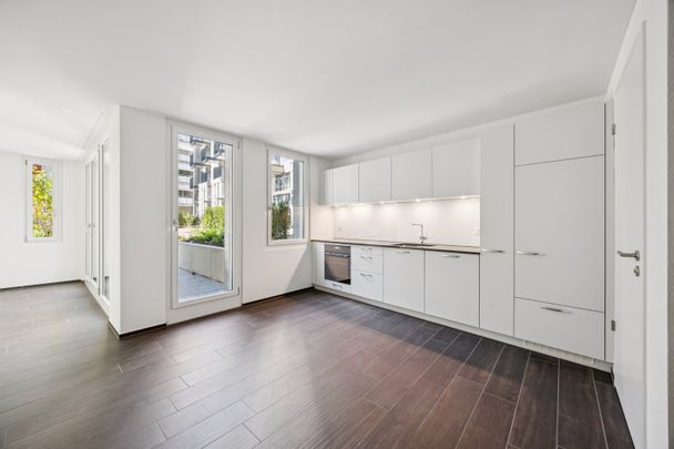 ERSTVERMIETUNG: Moderne Split-Level-Wohnung mit Charme in Zürich-Oerlikon - Photo 1