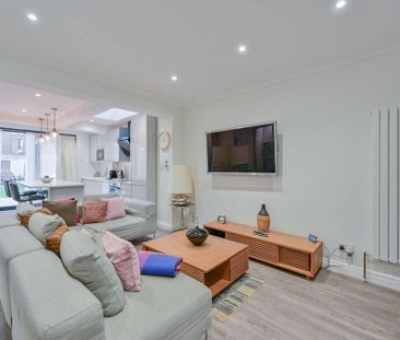 5 bedroom terraced house to rent - Photo 2