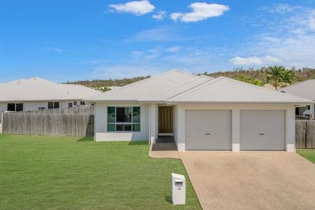 41 Hillock Crescent, Bushland Beach - Photo 3