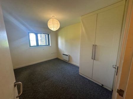 2 Bed Flat, Broadfields, HA2 - Photo 4