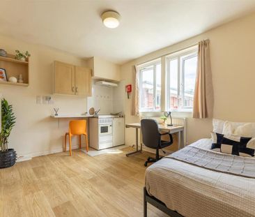 Studio to rent - Photo 2