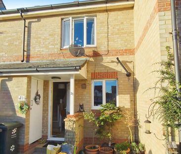 Two Bedroom House with Garden and Off-Road Parking for Two Cars, Go... - Photo 3