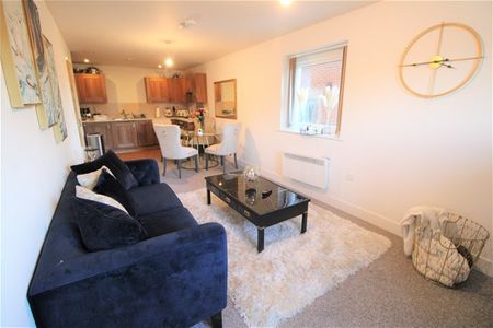 St James Place, De Grey Road, Colchester - Photo 3