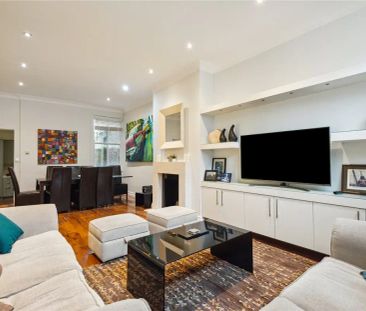 3 bedroom flat in London - Photo 3