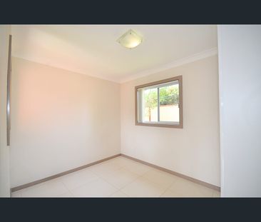 6A Futura Place, Toongabbie, NSW 2146 - Photo 3