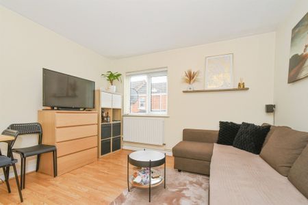 Whitney Street, Swindon - Photo 3