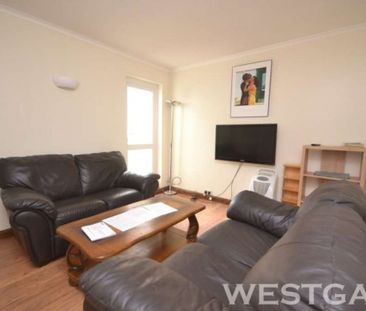 4 Bed - Pitcroft Avenue, Reading - Photo 3