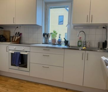 Ormbackavägen, Järfälla - Photo 2