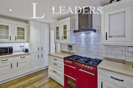 1 bedroom property to rent Queen Street, Warley, Brentwood, Essex, CM14 - Photo 2