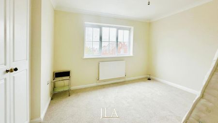 6 bedroom detached house to rent - Photo 4