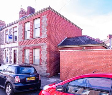 Quirky four bedroom house on Coburn Street - Photo 6