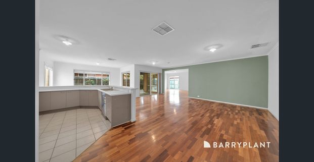 Comfortable Family Home - Photo 1