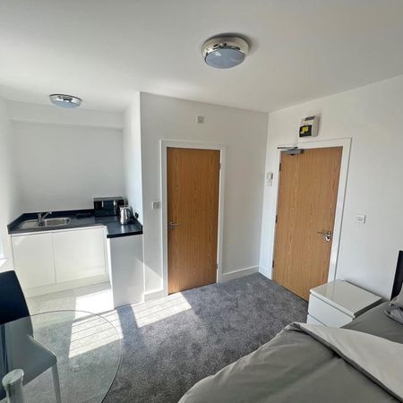 Studio to rent - Photo 3