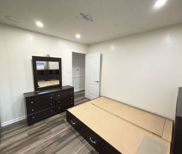 For Lease - 21 Greenwood Crescent, Brampton, Ontario - Photo 1