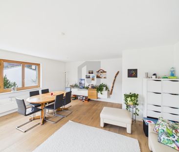 CENTRAL, LIGHT-FLOODED AND FAMILY-FRIENDLY - Photo 2