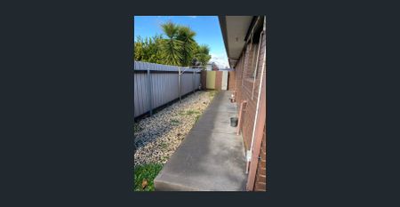 Neat and Tidy 2 Bedroom Unit - Photo 2