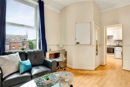 227 HYDE PARK ROAD Leeds - LS6 1AH - Photo 2