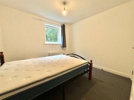 Laurel Court, Chadwick Gardens, Uxbridge, UB8 - Photo 3