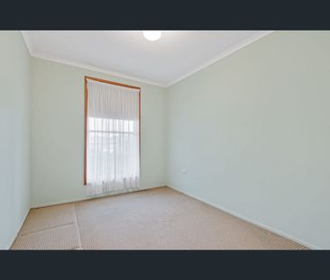 14 Parklands Drive, Shellharbour, NSW 2529 - Photo 2