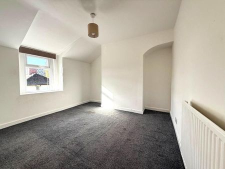 4 bedroom terraced house to rent - Photo 3