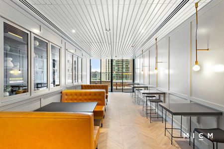 4207/560 Lonsdale Street - Photo 4