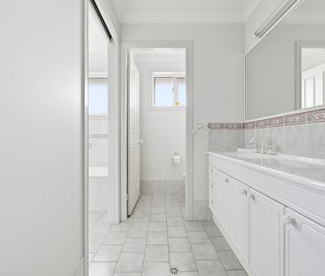 QUALITY LIVING IN EMERALD DOWNS - 9 MONTH LEASE ONLY! - Photo 1