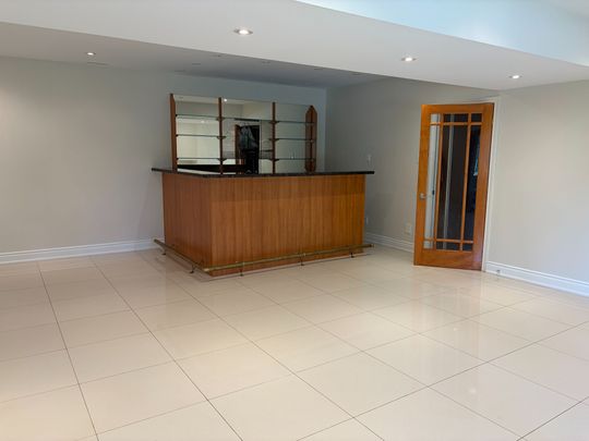 For Lease - 30 Forest Circle Court, Vaughan, Ontario - Photo 1