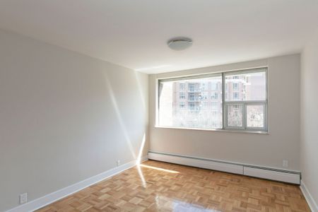For Lease - 9 Deer Park Crescent Unit# 303, Toronto, Ontario - Photo 2