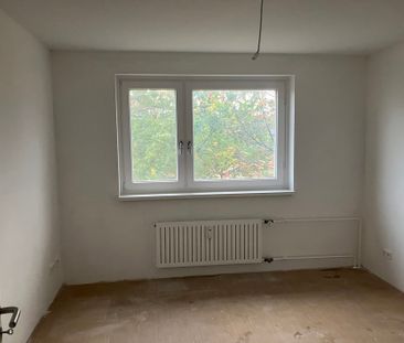 Großes Wohnzimmer und sonnige Loggia – Ihr perfektes Zuhause in Fal... - Photo 3