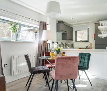 2 bedroom apartment to rent - Photo 4