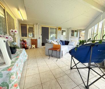 FAMILY HOME WITH SOLAR & AIR CONDITIONING - Photo 5