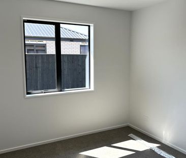 New 4 Bedroom Home - Photo 5