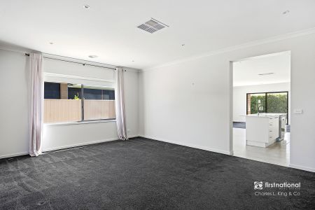 Modern Family Home in a Great Echuca Pocket - Photo 4