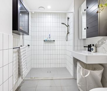 Beautiful High-Level Garden House Apartment - Photo 4