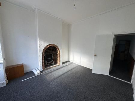 3 bedroom House To Let - Photo 3