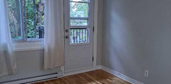 LOGEMENT À LOUER - Photo 2